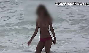lovely teen girls nude at beach