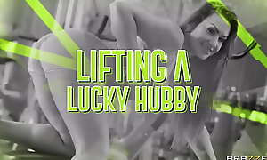 Lifting A Lucky Hubby / Brazzers  / download full from http://zzfull.com/gym