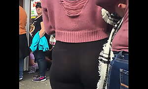 Sexy NERDY girl show her ASS in TIGHT LEGGINGS